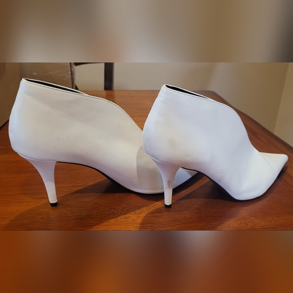 Zara v-vamp white bridal booties. Size 41. - Picture 5 of 8